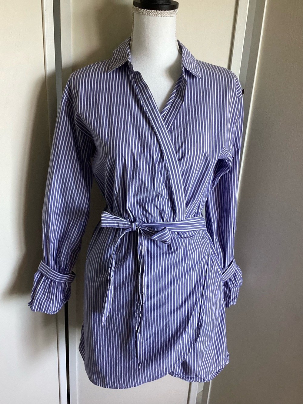 Express Shirt Dress Sz XS Striped Wrap Dress EUC tie front blue white cotton - Picture 4 of 10
